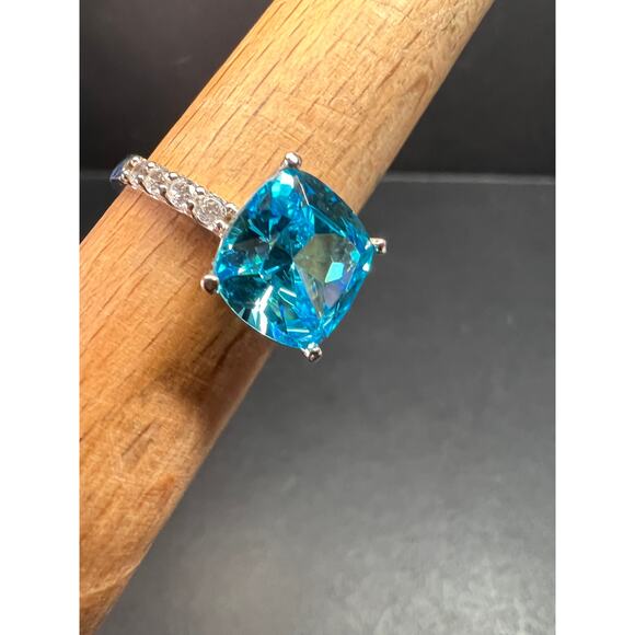 Vintage 14K White Gold Cushion Cut CZ Engagement Ring Size 7 - Picture 2 of 16